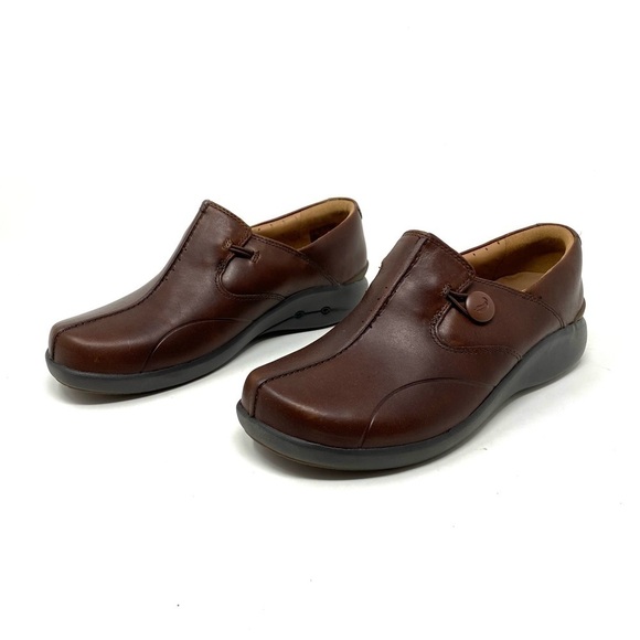 Clarks Un Loop2 Walk casual shoes in Dark Tan leather NARROW - Picture 2 of 8